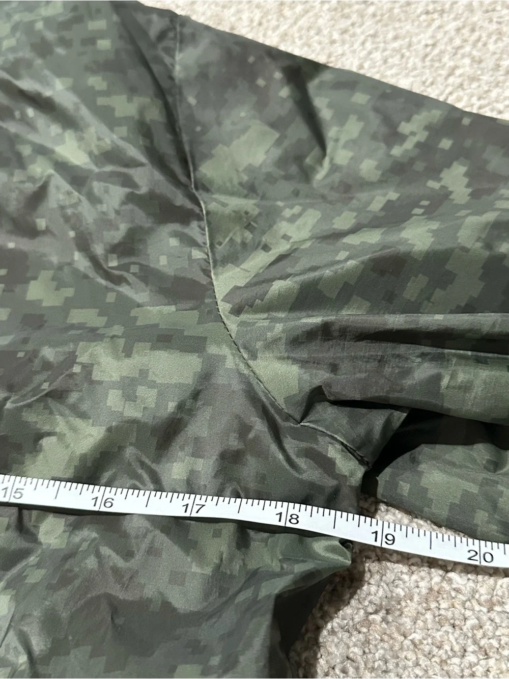 Old Navy Boys Green Pixelated Camo Lined Hooded Water Resistant Jacket